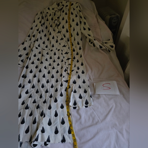 H&M STUDIO A/W 2023 GRAPHIC-PRINT PLEATED Maxi DRESS cream/black NO LOW BALLING! - Picture 11 of 16